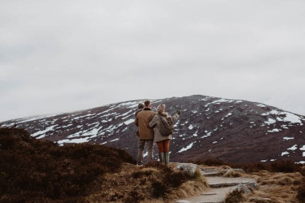 family photoshoot in winter in the cairngorms, mountains