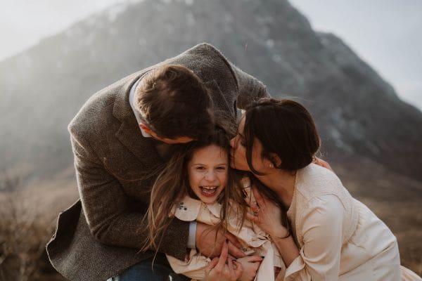 family photoshoot in winter in glencoe